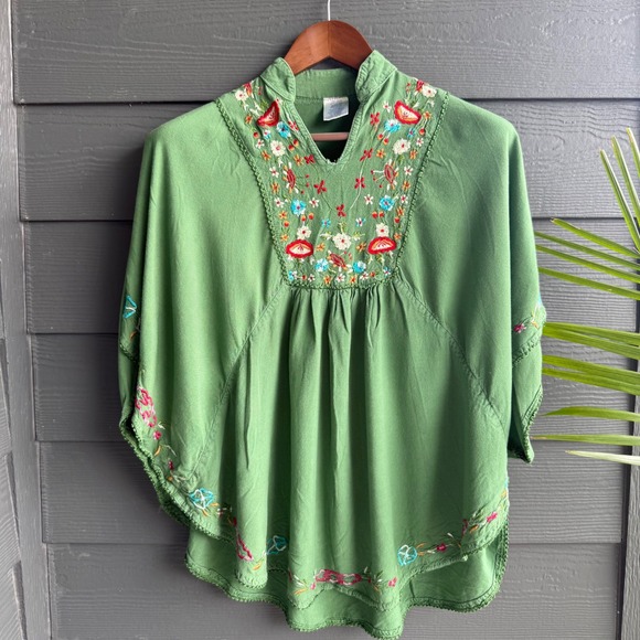 Tops - Kelly Green Embroidered Floral Boho Peasant Tunic‎ Top Sz Large Oversized Poncho